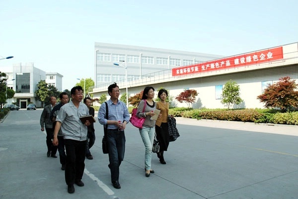 省爱卫办审核组检查公司环保事情_集团动态_新闻中心_八达国际